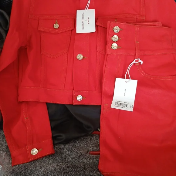 Carolina Herrera Red Skirt Set with Gold Accents - Picture 2 of 11